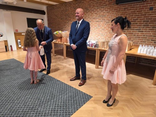 Slavnostn pedvn Cambridge certifikt 2025 ve Spolkovm dom